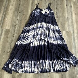 NWT Raviya Blue And White Tie Dye Cover Up Size Medium